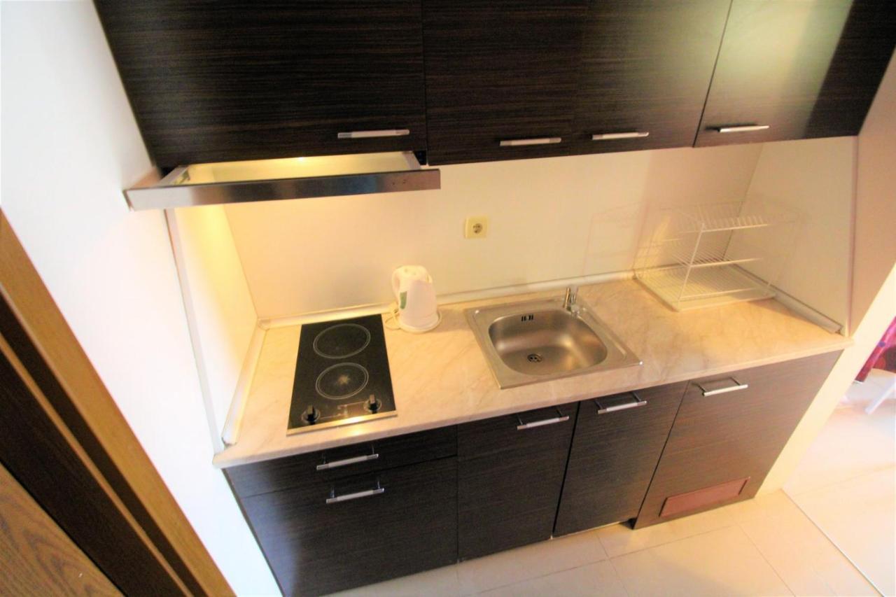 Eden - Menada Apartments Pantai Sunny Bagian luar foto