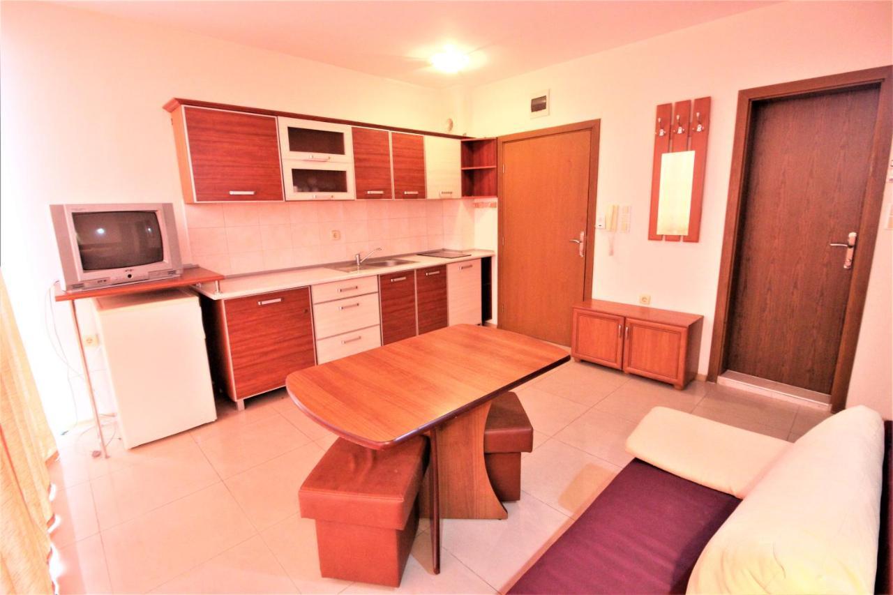 Eden - Menada Apartments Pantai Sunny Bagian luar foto