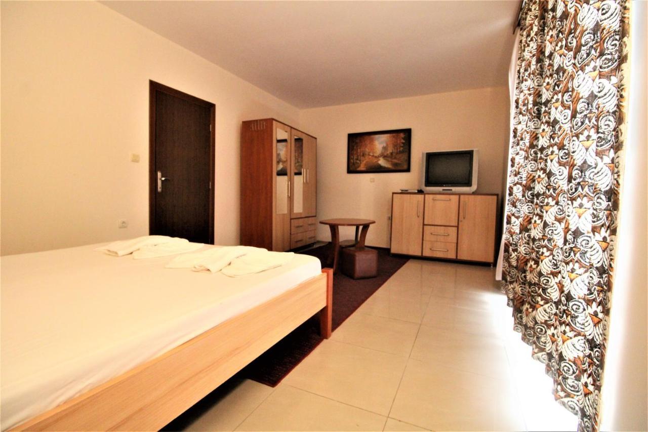 Eden - Menada Apartments Pantai Sunny Bagian luar foto
