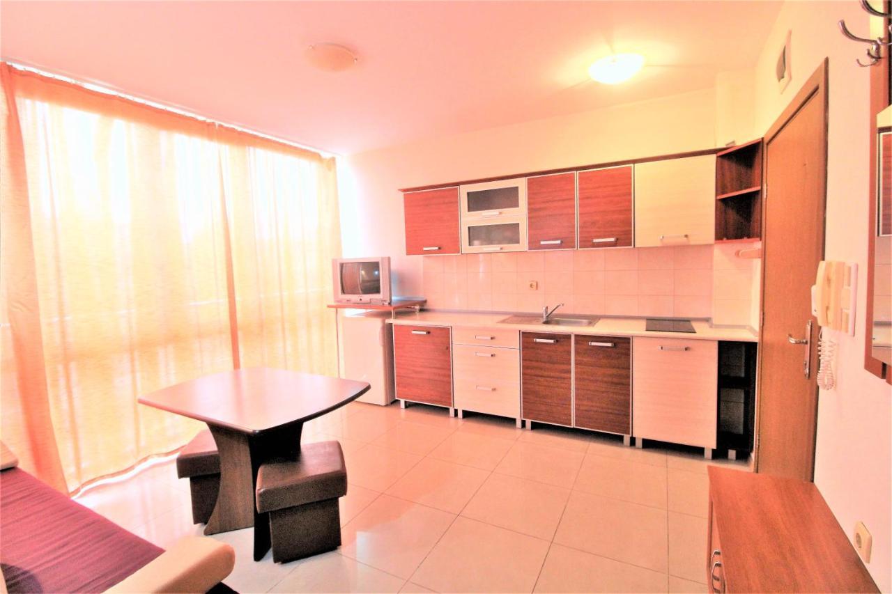 Eden - Menada Apartments Pantai Sunny Bagian luar foto