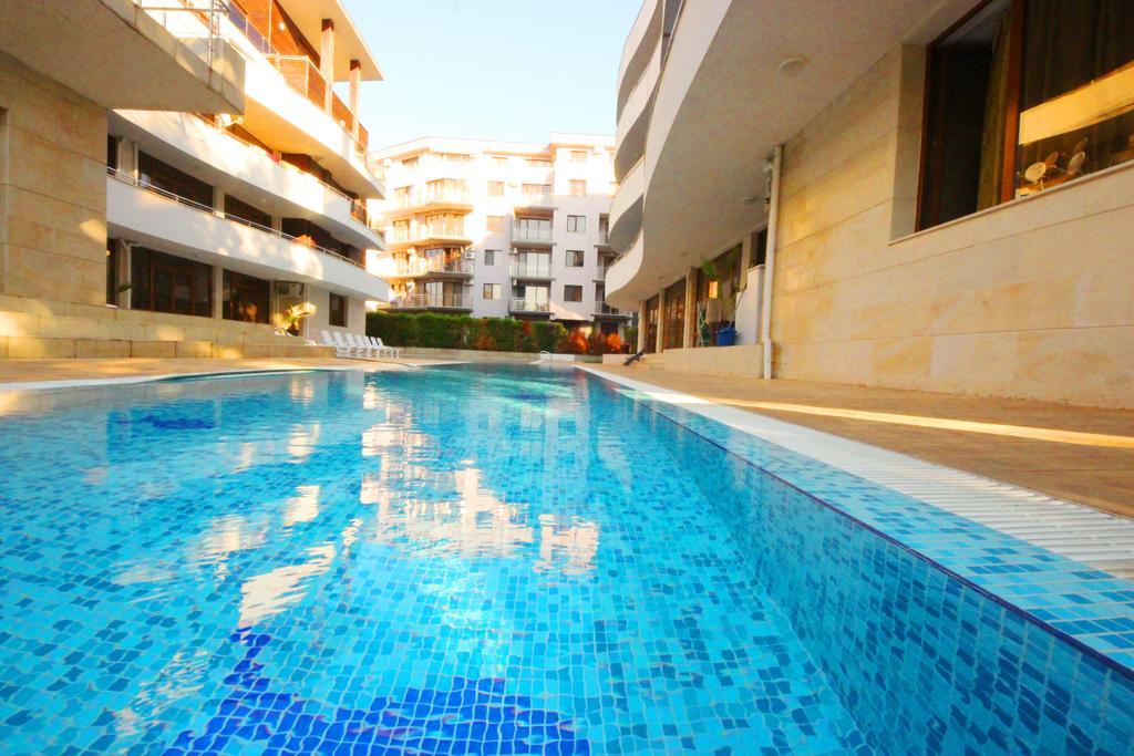 Eden - Menada Apartments Pantai Sunny Bagian luar foto
