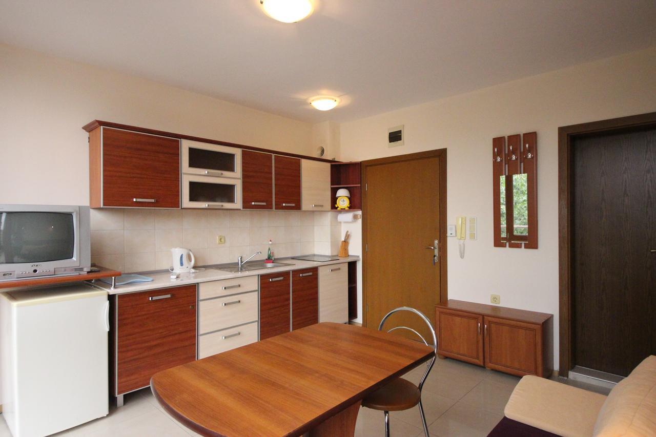 Eden - Menada Apartments Pantai Sunny Bagian luar foto