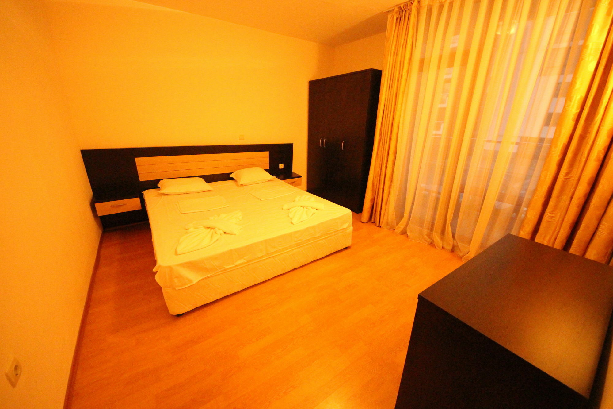 Eden - Menada Apartments Pantai Sunny Bagian luar foto